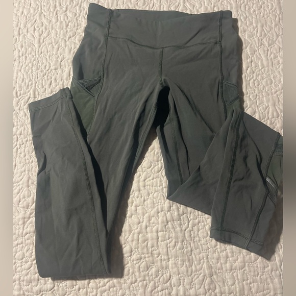 lululemon athletica Pants - Lululemon Speed Up Skinny Leggings in olive green with mesh details size 4